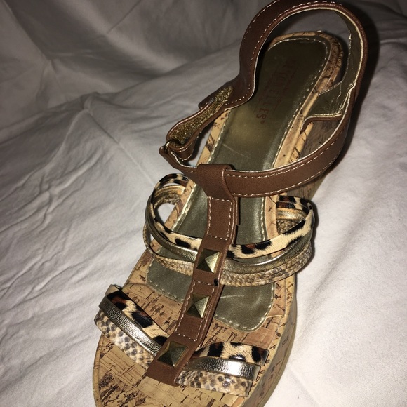 brown, Gold , leopard print wedges - Picture 3 of 3